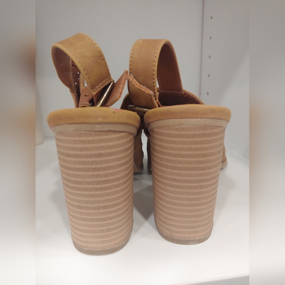 Jellypop Naomi Brown Slingback Chunky Heel Womens Open Toe Sandals: Size 11M - Picture 3 of 3